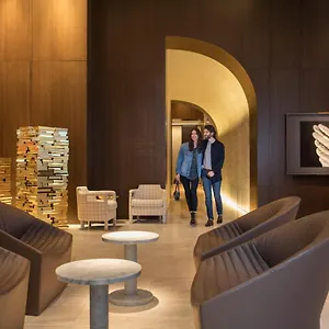 Four Seasons Downtown Otel