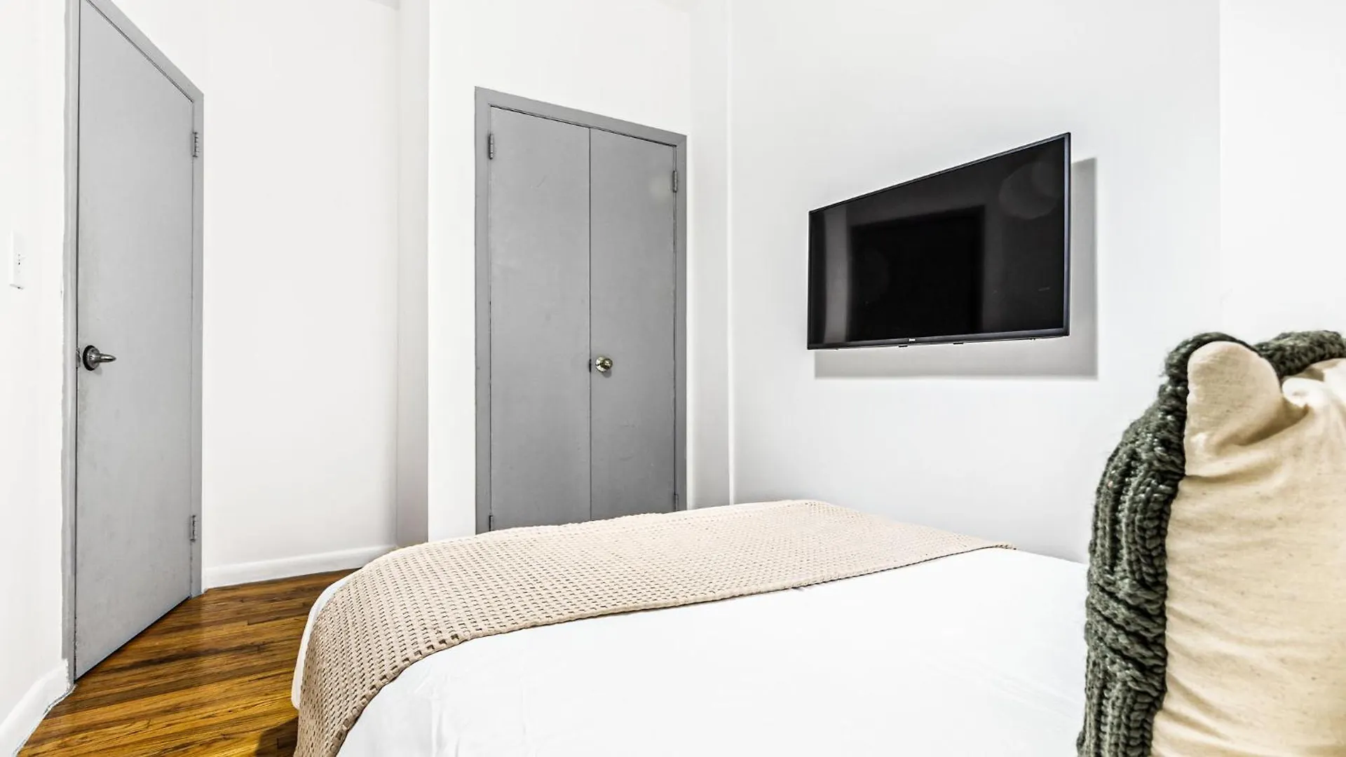 Stylish & Comfy 4Bdr & 1Bth In Midtown Manhattan New York United States