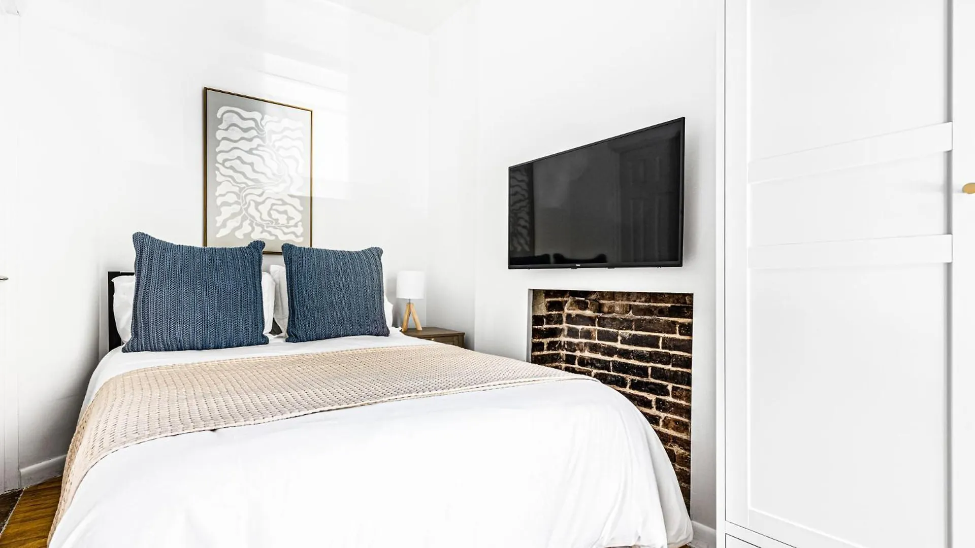 Stylish & Comfy 4Bdr & 1Bth In Midtown Manhattan New York