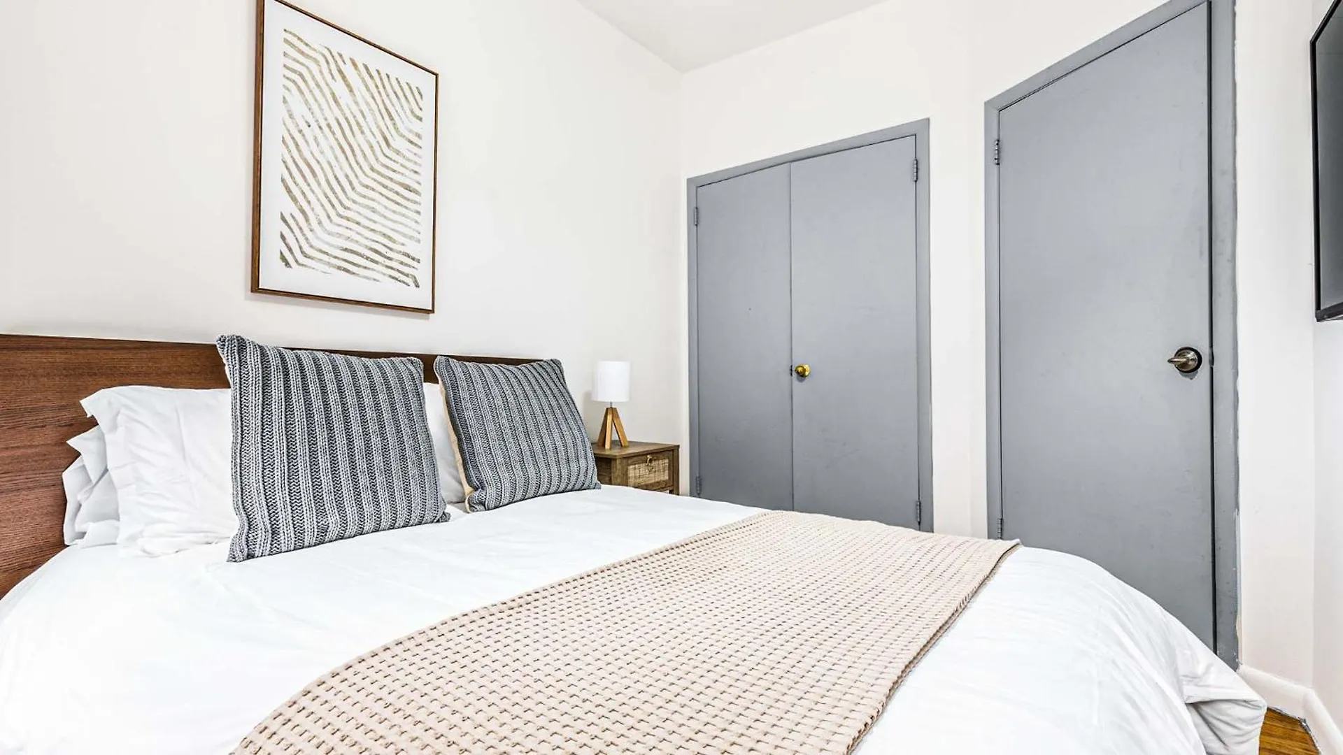 Stylish & Comfy 4Bdr & 1Bth In Midtown Manhattan New York 0*,  United States